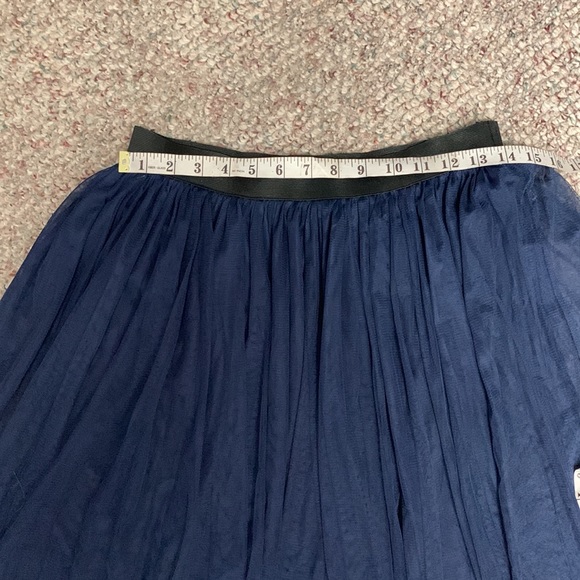 Pins and needles skirt - Picture 2 of 5